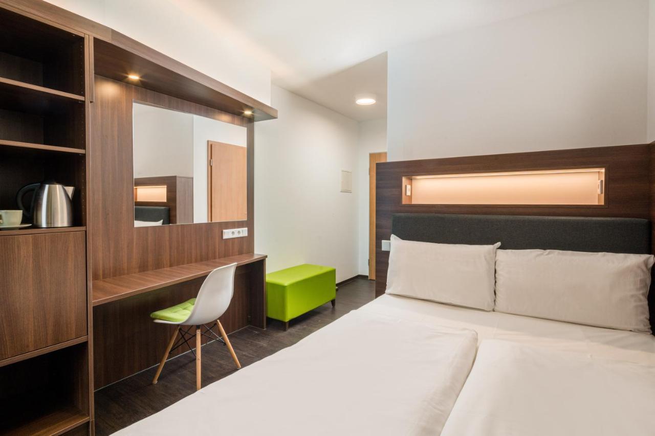 Hotel Knorz เซิร์นดอร์ฟ ภายนอก รูปภาพ