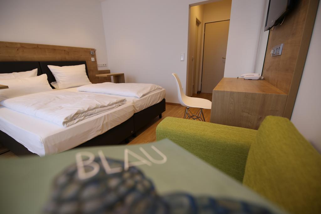 Hotel Knorz เซิร์นดอร์ฟ ภายนอก รูปภาพ